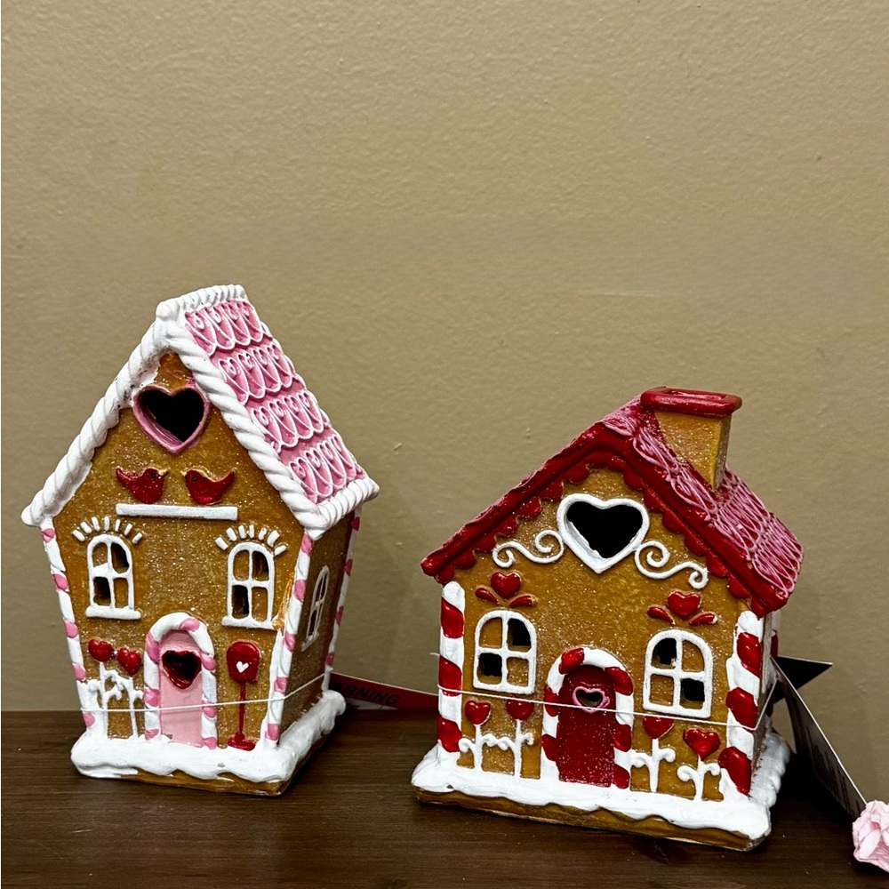 Valentine’s Day Gingerbread House Decor Set
